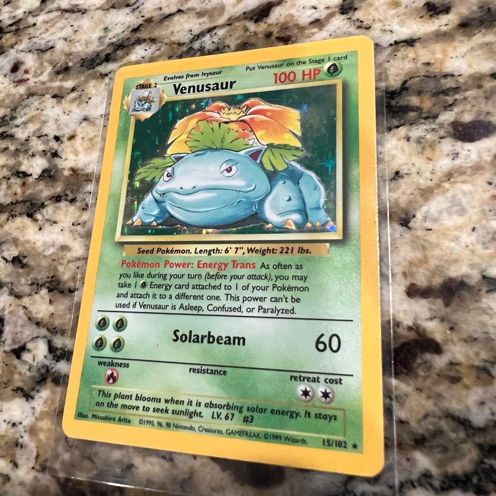 Holo Venusaur - Pokémon Card - 15/102